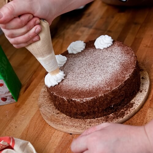 perfect your cake piping skills with these tips 1107 522598 1 14094121 500