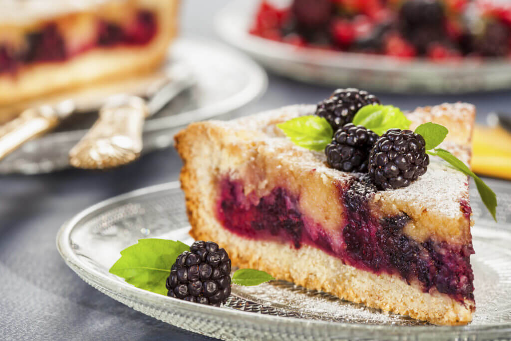 Blackberries and blackberry pie