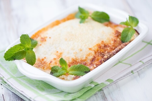 bechamel is a key ingredient in classic lasagna 1660 648024 0 14106154 500