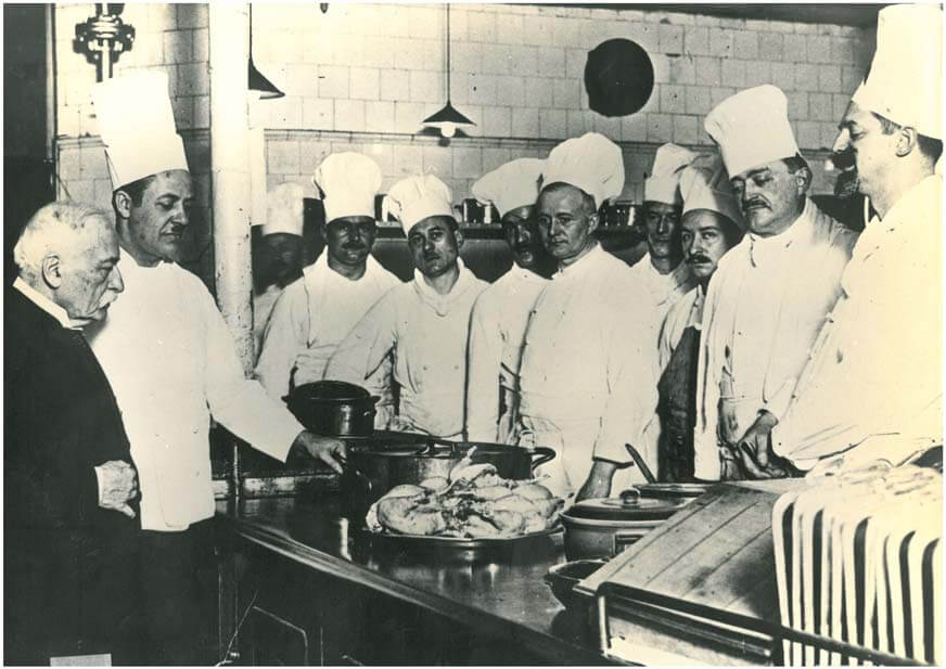 Auguste Escoffier et son personnel au Carlton de Londres