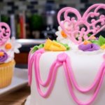 How to make royal cake decorations