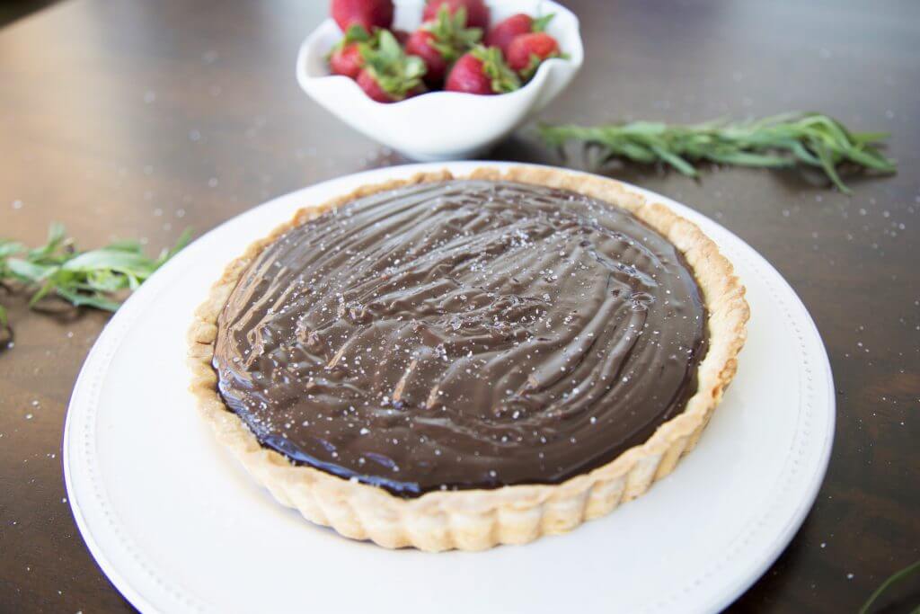 How to make chocolate sea salt caramel tart