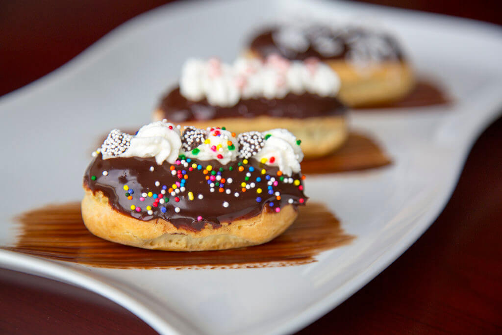 You can decorate eclairs many different ways.
