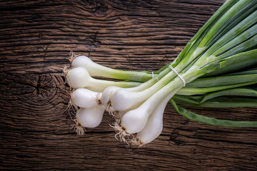 Shallots Vs. Green Onions: What's The Difference?