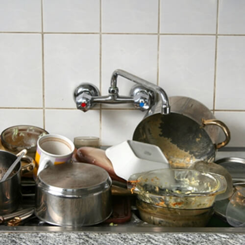 Here are some simple ways to keep your kitchen clean during and after cooking.